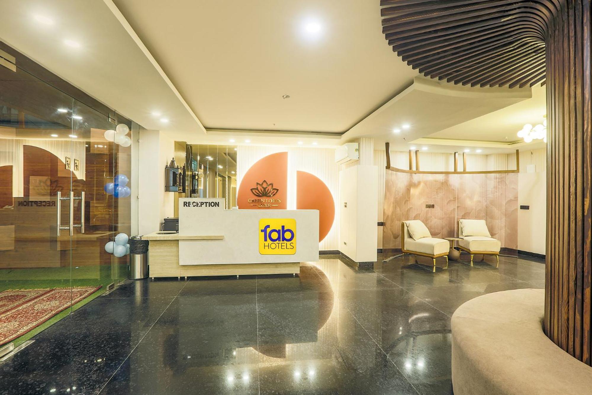 Hotel Green Lotus Luxe Gurgaon Exterior foto