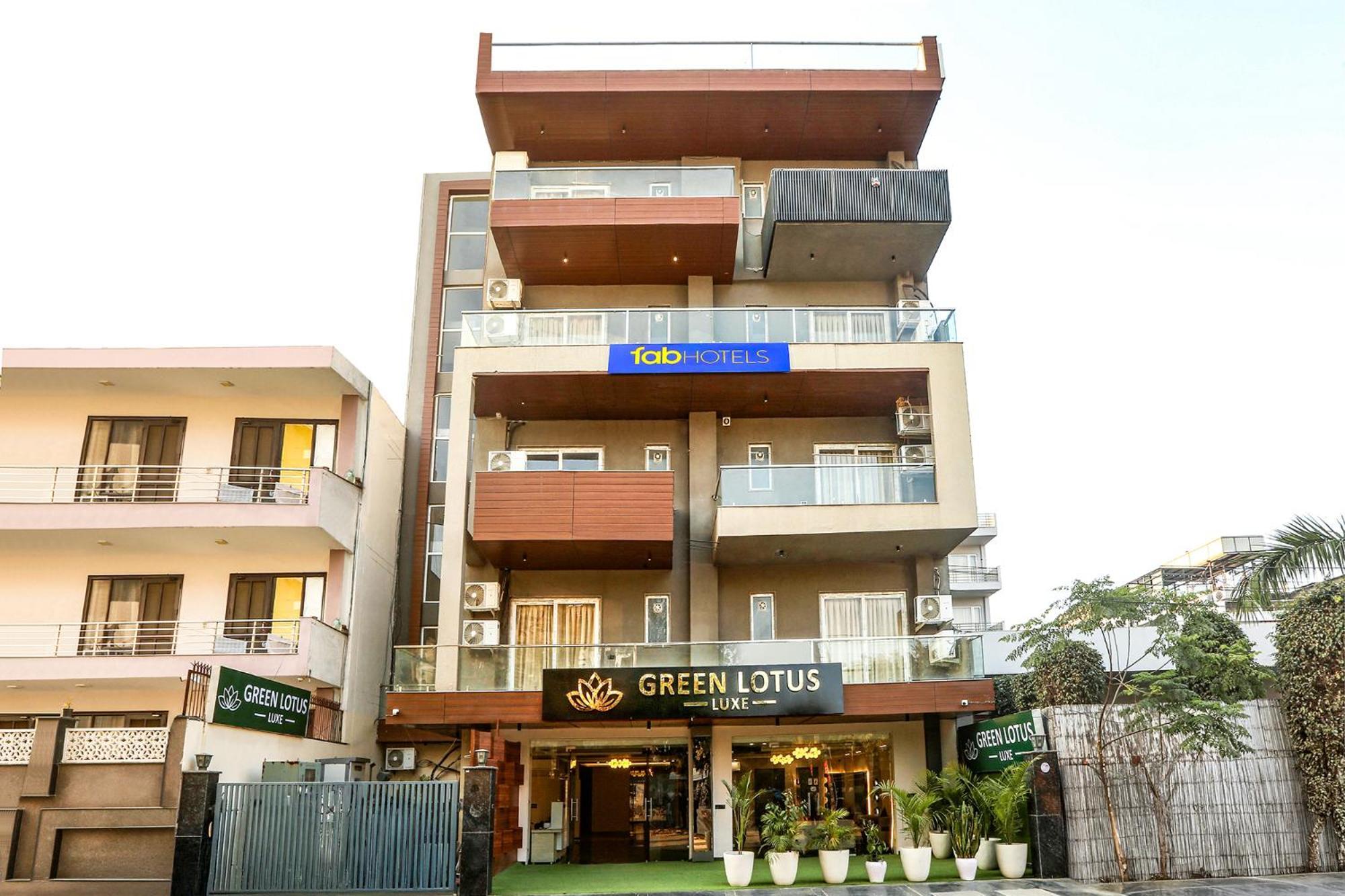 Hotel Green Lotus Luxe Gurgaon Exterior foto